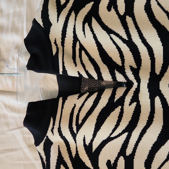 Tiger stretch sweater dress - Picture 3 of 6